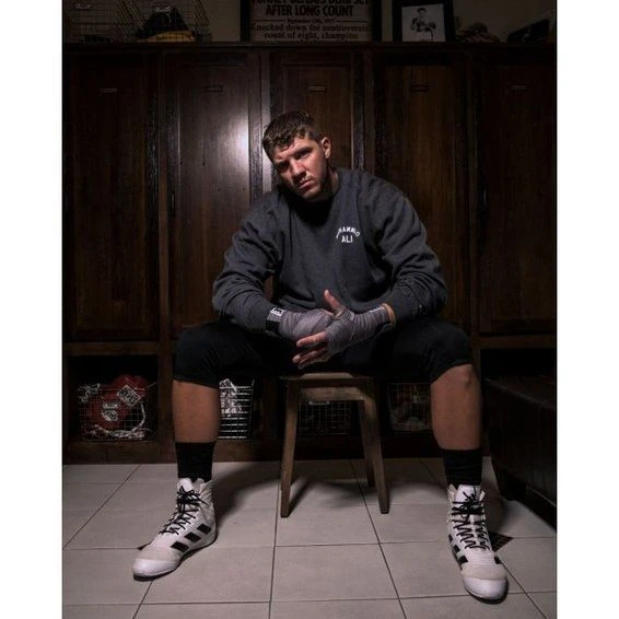 TITLE Boxing Muhammad Ali Pocket Crew Sweatshirt 3 TITLE Boxing Muhammad Ali Pocket Crew Sweatshirt - Image 3