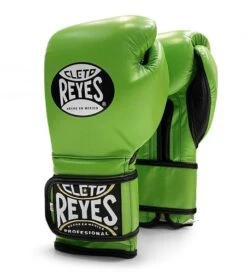 Cleto Reyes Velcro Sparring Boxing Gloves -Venum Boxing Sales Store cleto velcro green 3