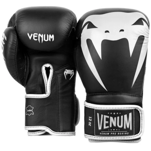 Venum Giant 2.0 Pro Boxing Gloves - Velcro 1 Venum Giant 2.0 Pro Boxing Gloves - Velcro