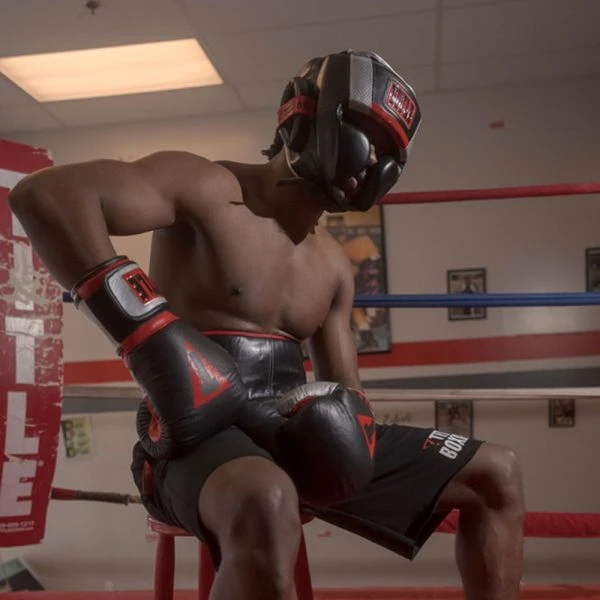 TITLE Boxing Valiant Training Headgear 4 TITLE Boxing Valiant Training Headgear - Image 4